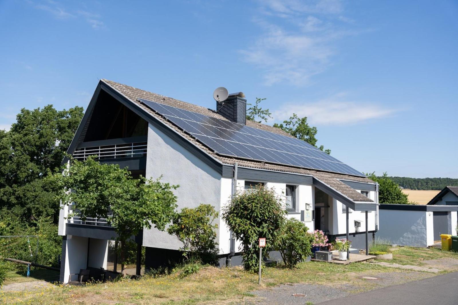 Ferienhaus Schoene Aussicht Ferienwohnung Rot Hemfurth-Edersee Exterior photo